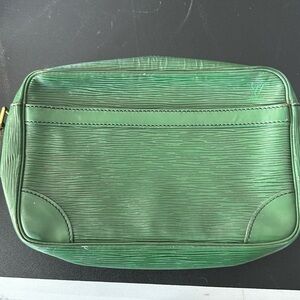 Louis Vuitton crossbody no strap